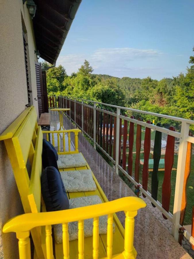 Farm Stay Synergia - Hiden Treasure Pazin Bagian luar foto