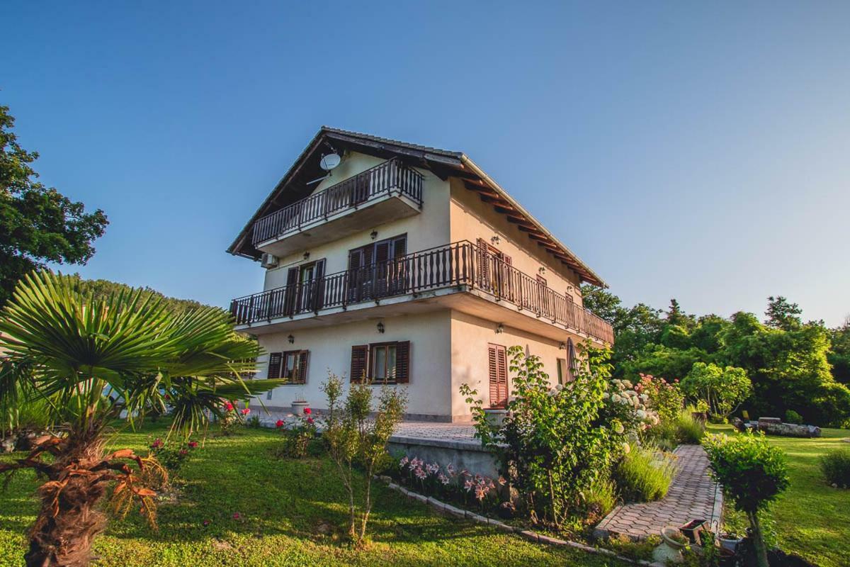 Farm Stay Synergia - Hiden Treasure Pazin Bagian luar foto